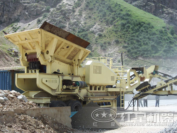 移動式制砂機(jī)生產(chǎn)現(xiàn)場 移動式制砂機(jī)生產(chǎn)現(xiàn)場