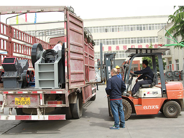 設(shè)備整裝待發(fā) 設(shè)備整裝待發(fā)