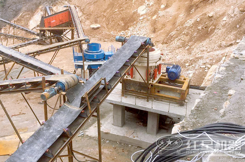 固定式小型鵝卵石制砂機(jī)生產(chǎn)現(xiàn)場 固定式小型鵝卵石制砂機(jī)生產(chǎn)現(xiàn)場