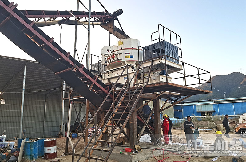 時產(chǎn)量200噸VSI制砂機(jī)作業(yè)現(xiàn)場 時產(chǎn)量200噸VSI制砂機(jī)作業(yè)現(xiàn)場
