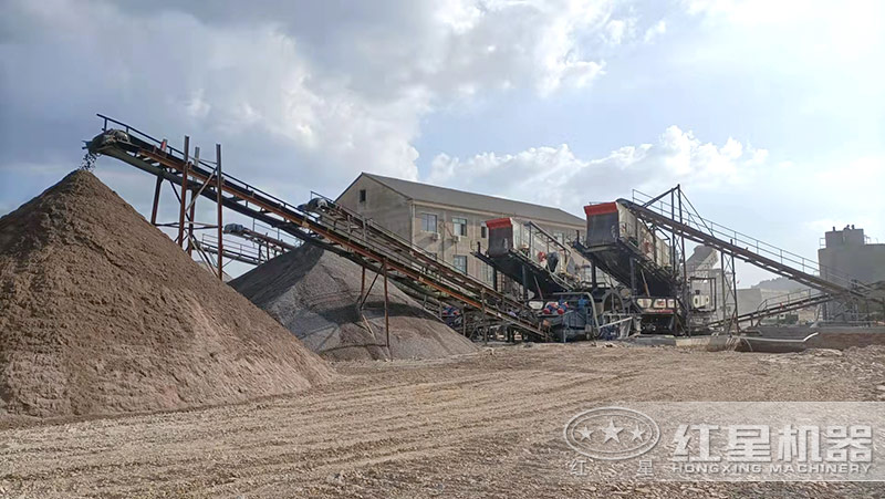 石頭制砂生產現(xiàn)場戶外實景圖 石頭制砂生產現(xiàn)場戶外實景圖